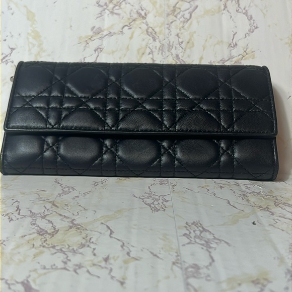 CHRISTIAN DIOR BLACK LAMBSKIN CANNAGE LADY DIOR RENDEZOUS WALLET ON CHAIN - Picture 4 of 17